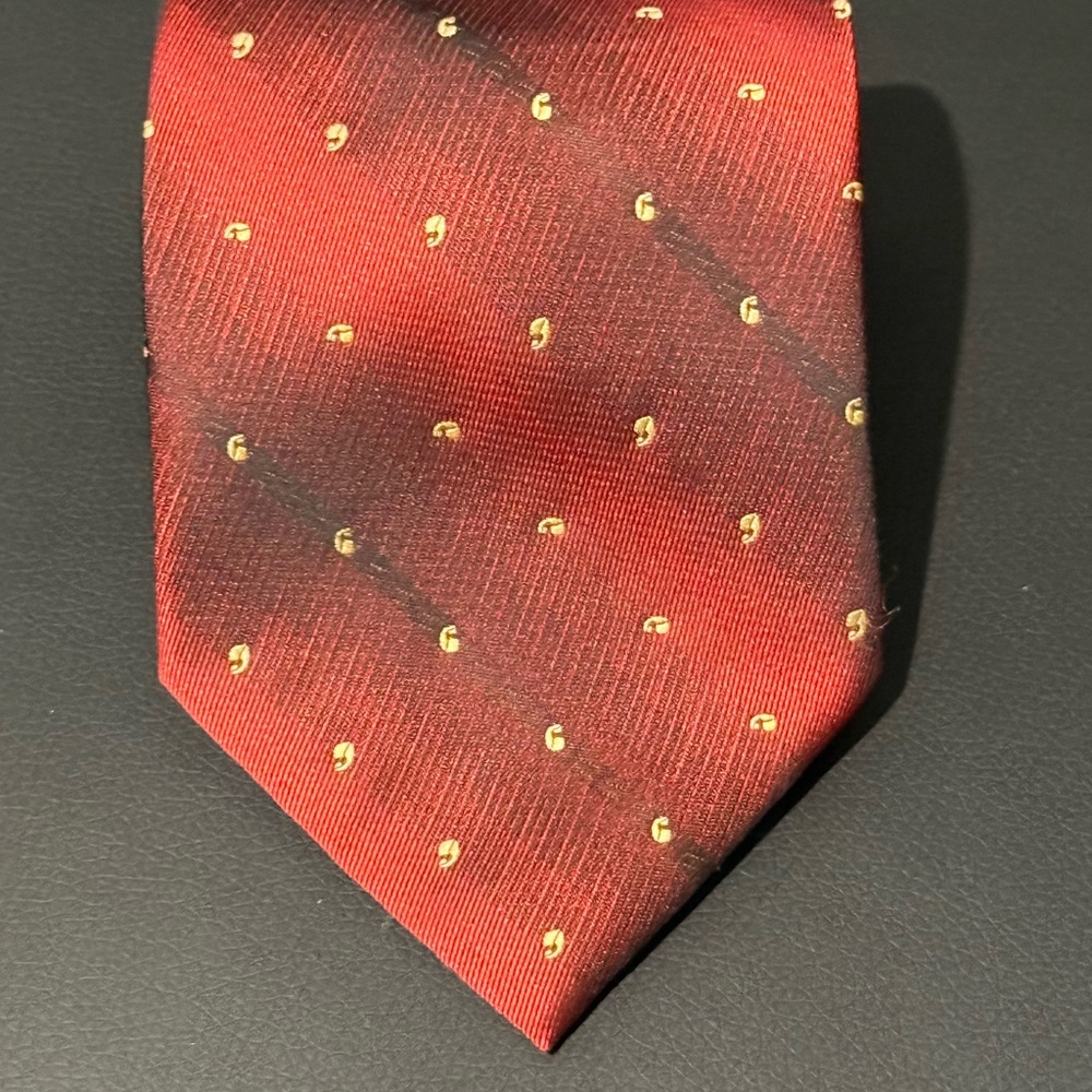 VALENTINO BARGO ITALY GEOMETRIC GOLD RED SILK MENS Neck Tie W:3 1/4 BY L:59